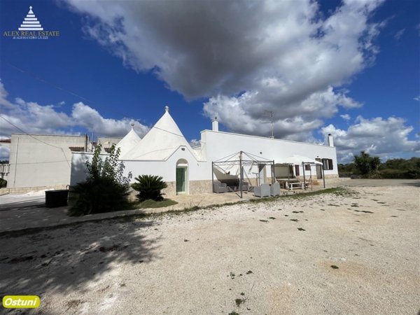 negozio in vendita ad Ostuni