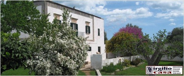 casale in vendita ad Ostuni in zona Rosa Marina