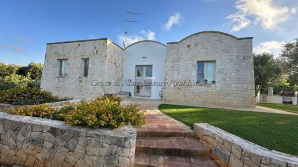casa indipendente in vendita ad Ostuni