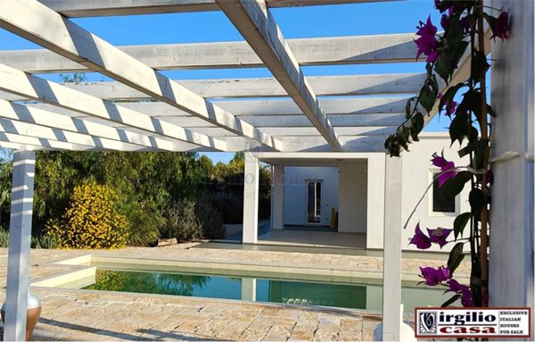 casa indipendente in vendita ad Ostuni