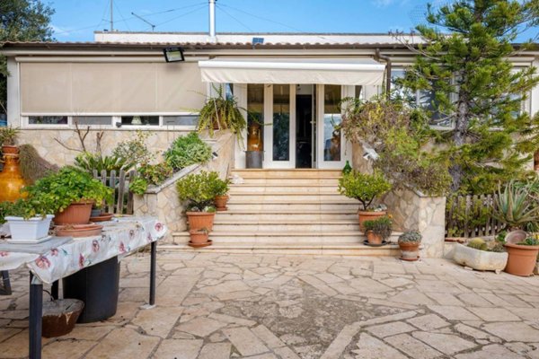 casa indipendente in vendita ad Ostuni