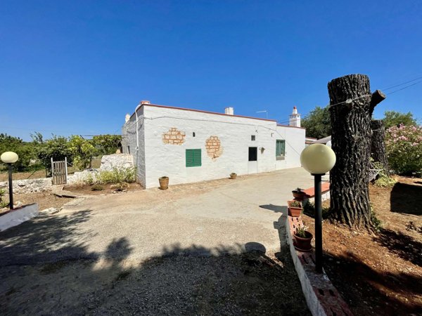 casa indipendente in vendita ad Ostuni in zona Villanova
