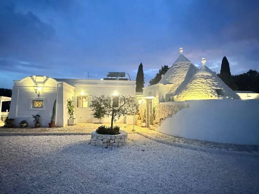 pentavano in vendita ad Ostuni