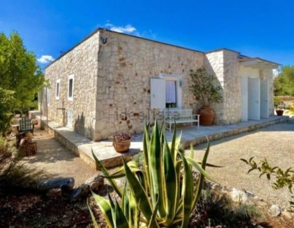 casa indipendente in vendita ad Ostuni