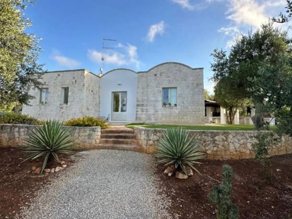 casa indipendente in vendita ad Ostuni