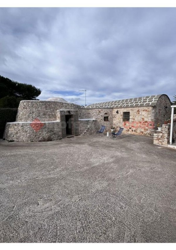 negozio in vendita ad Ostuni