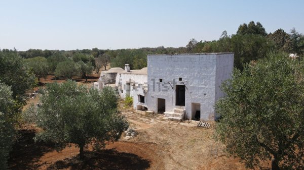 pentavano in vendita ad Ostuni