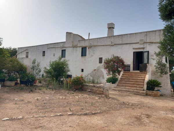 negozio in vendita ad Ostuni