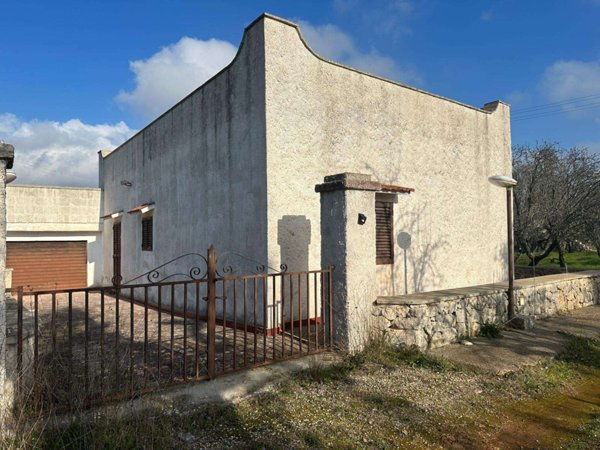 casa indipendente in vendita ad Ostuni in zona Villanova