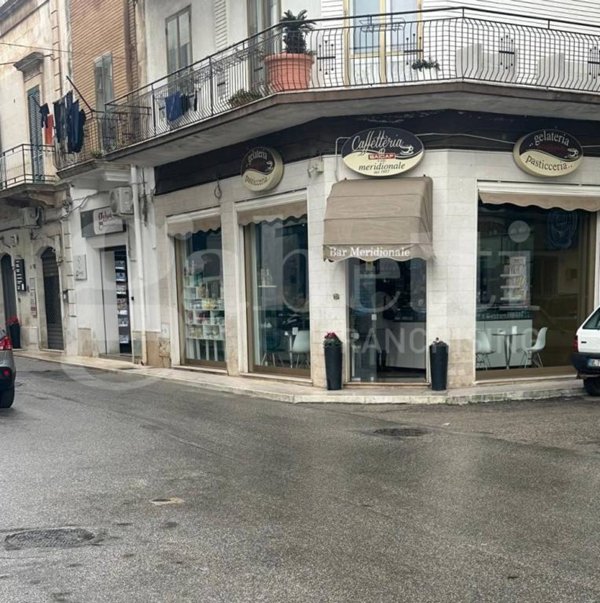 negozio in vendita ad Ostuni