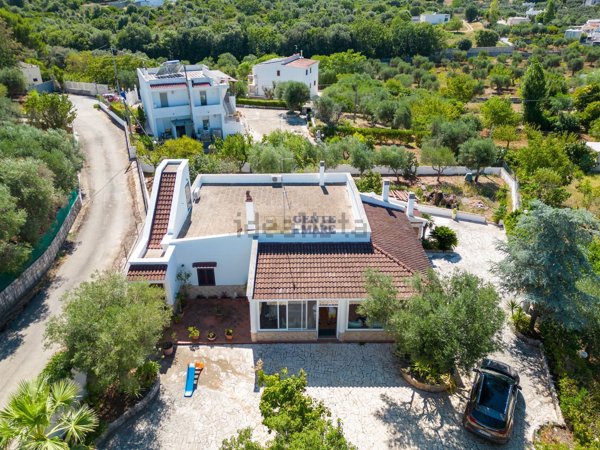 casa indipendente in vendita ad Ostuni