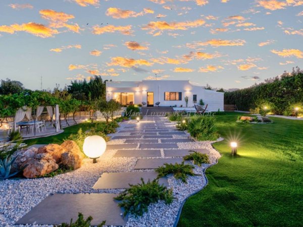 casa indipendente in vendita ad Ostuni