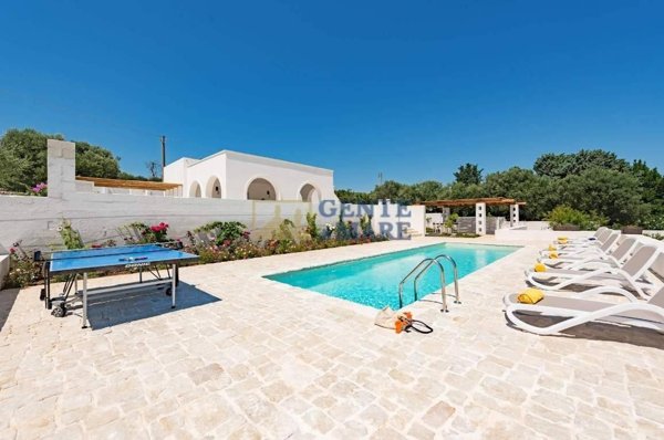 negozio in vendita ad Ostuni