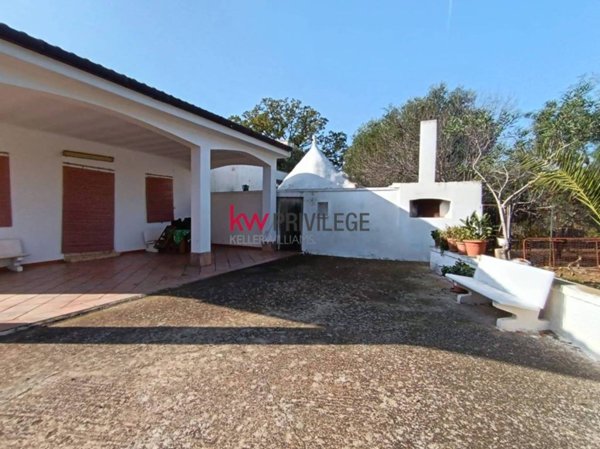 casa indipendente in vendita ad Ostuni