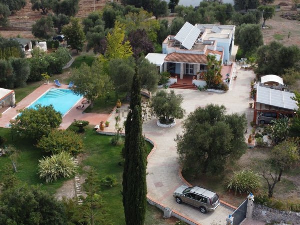 casa indipendente in vendita ad Ostuni