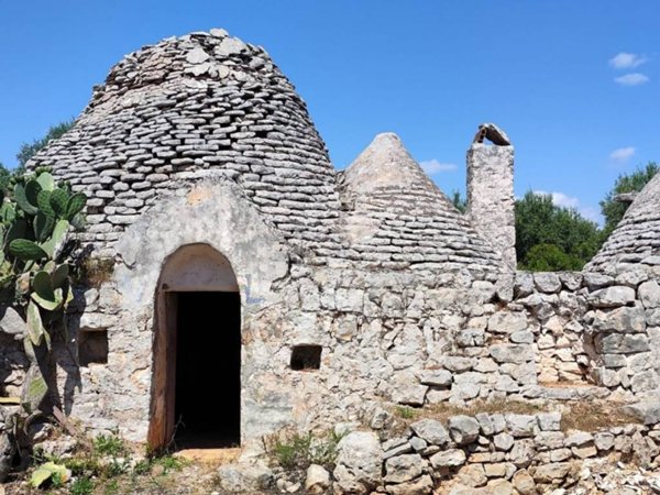 esavano in vendita ad Ostuni