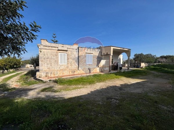 casa indipendente in vendita ad Ostuni