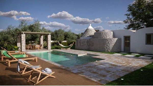 quadrivano in vendita ad Ostuni