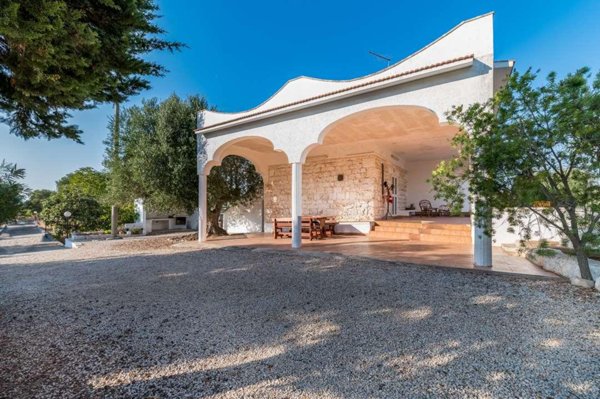 casa indipendente in vendita ad Ostuni