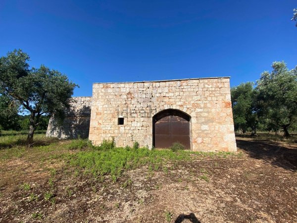 quadrivano in vendita ad Ostuni