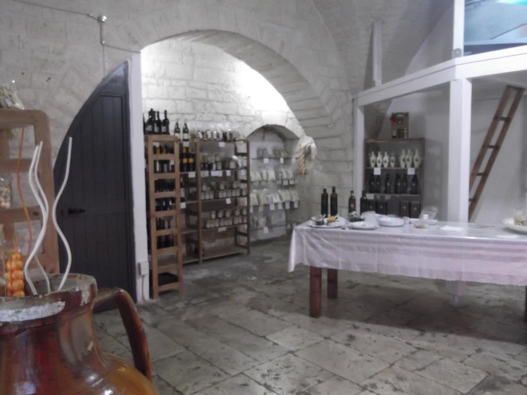 negozio in vendita ad Ostuni
