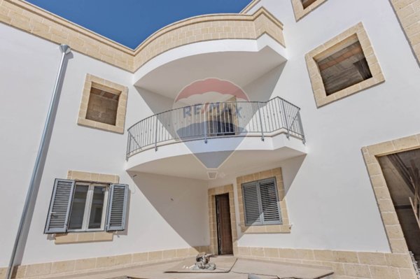 casa indipendente in vendita ad Ostuni in zona Rosa Marina