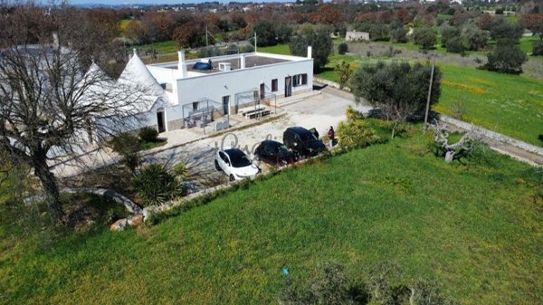 esavano in vendita ad Ostuni