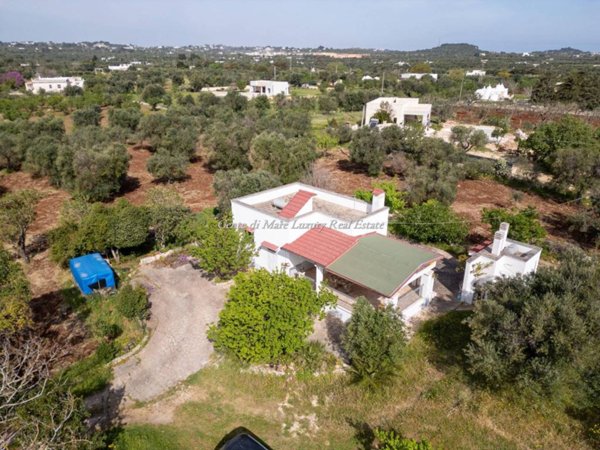 casa indipendente in vendita ad Ostuni in zona Villanova