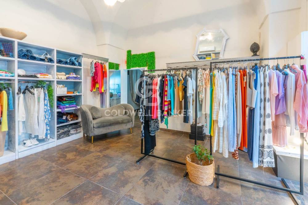 locale commerciale in vendita ad Ostuni