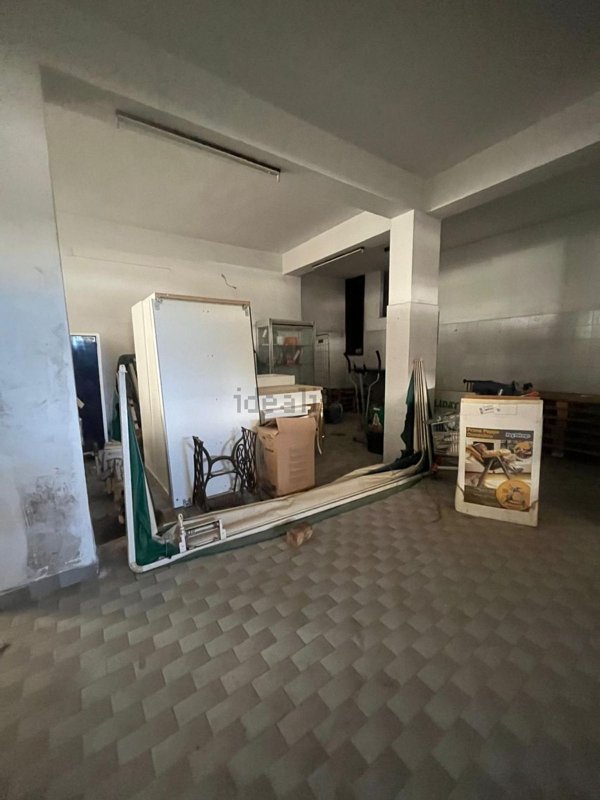 locale commerciale in vendita ad Ostuni