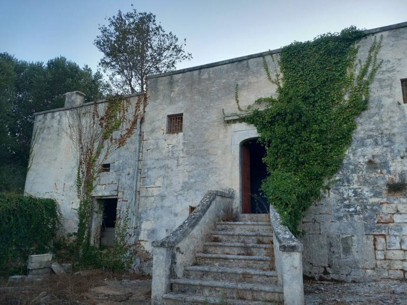 trivano in vendita ad Ostuni