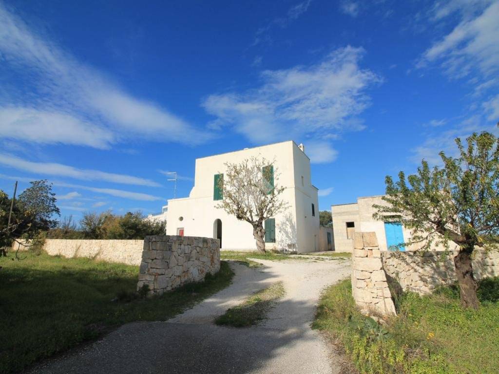 quadrivano in vendita ad Ostuni