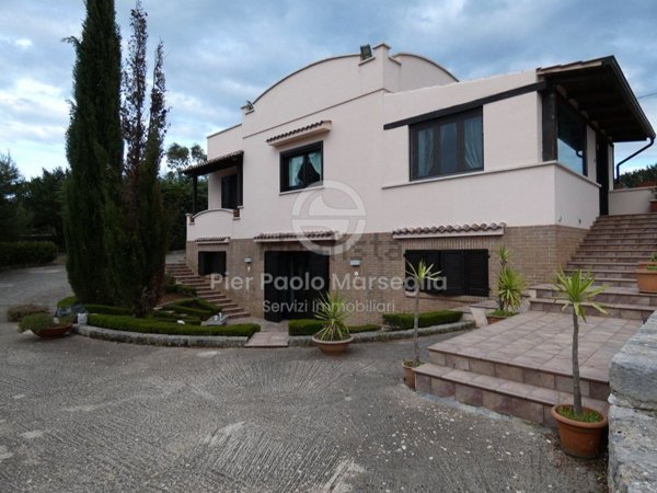 casa indipendente in vendita ad Ostuni