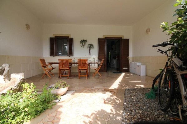 casa indipendente in vendita ad Ostuni in zona Rosa Marina