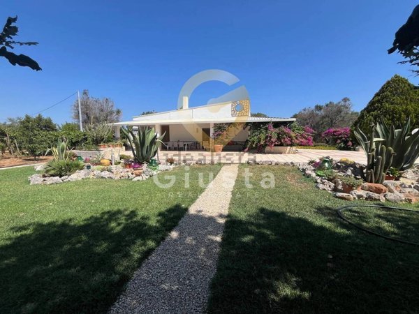casa indipendente in vendita ad Ostuni