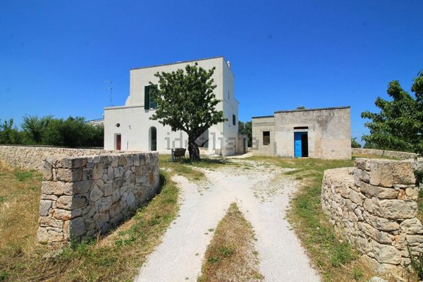 quadrivano in vendita ad Ostuni