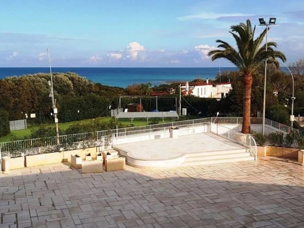 appartamento in vendita ad Ostuni in zona Rosa Marina