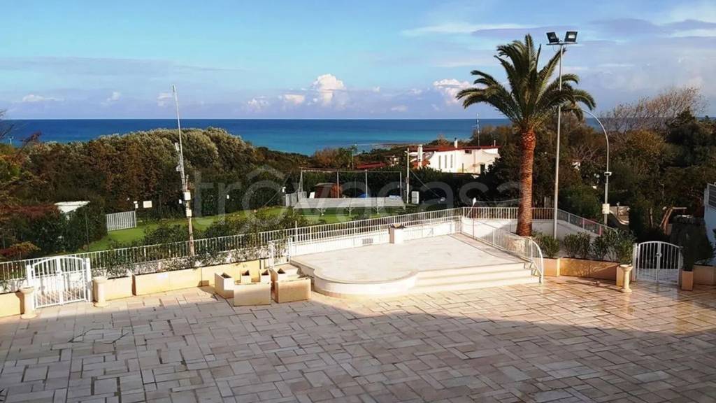 appartamento in vendita ad Ostuni in zona Rosa Marina