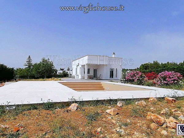 casa indipendente in vendita ad Ostuni