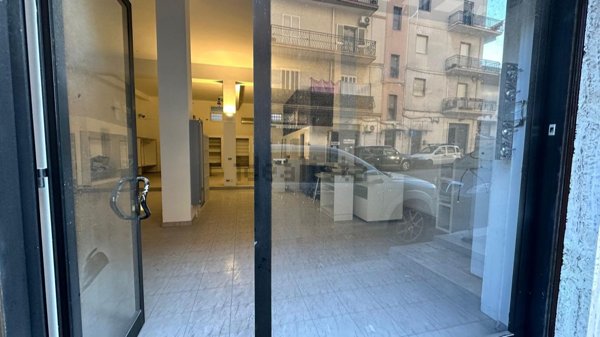 locale commerciale in vendita ad Ostuni