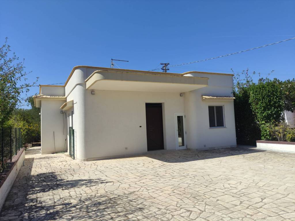 casa indipendente in vendita ad Ostuni