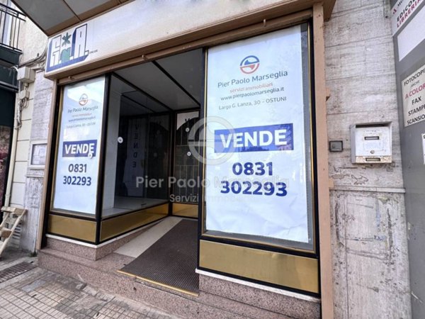 negozio in vendita ad Ostuni