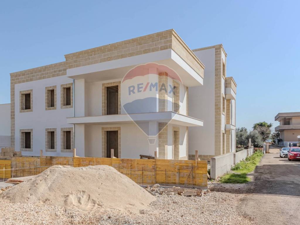 casa indipendente in vendita ad Ostuni in zona Rosa Marina