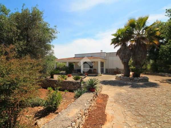 casa indipendente in vendita ad Ostuni