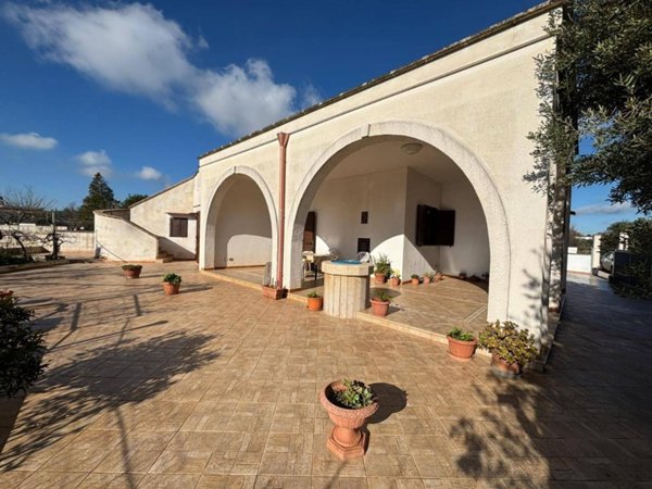 casa indipendente in vendita ad Ostuni