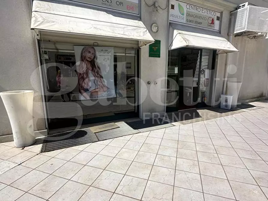 negozio in vendita ad Ostuni