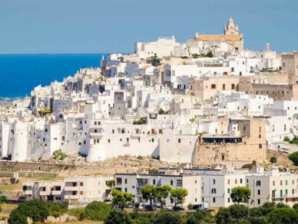 negozio in vendita ad Ostuni