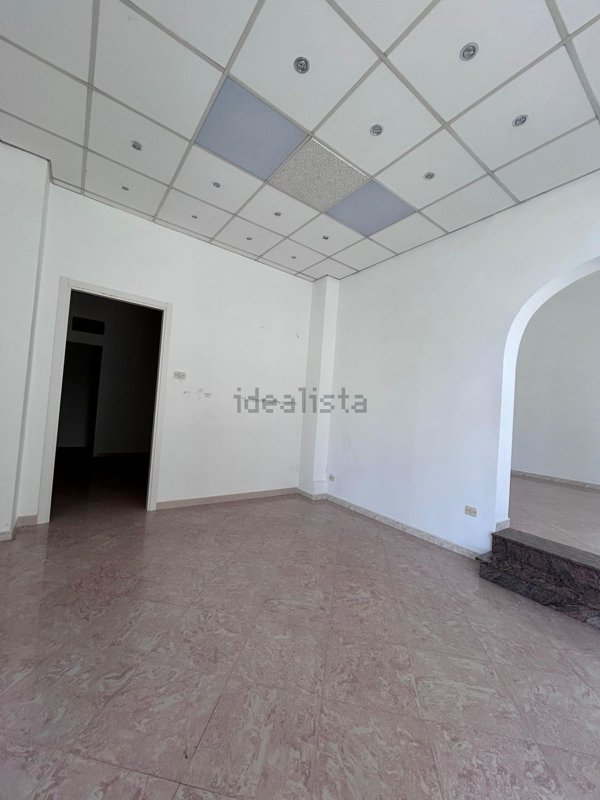 negozio in vendita ad Ostuni