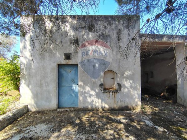 negozio in vendita ad Ostuni