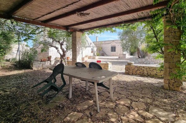 negozio in vendita ad Ostuni
